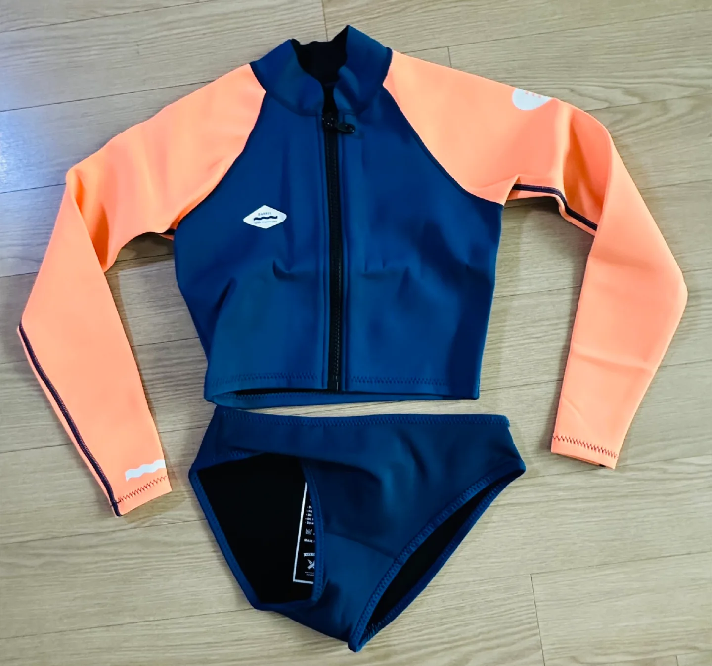 배럴 래쉬가드 S 사이즈 상의&하의