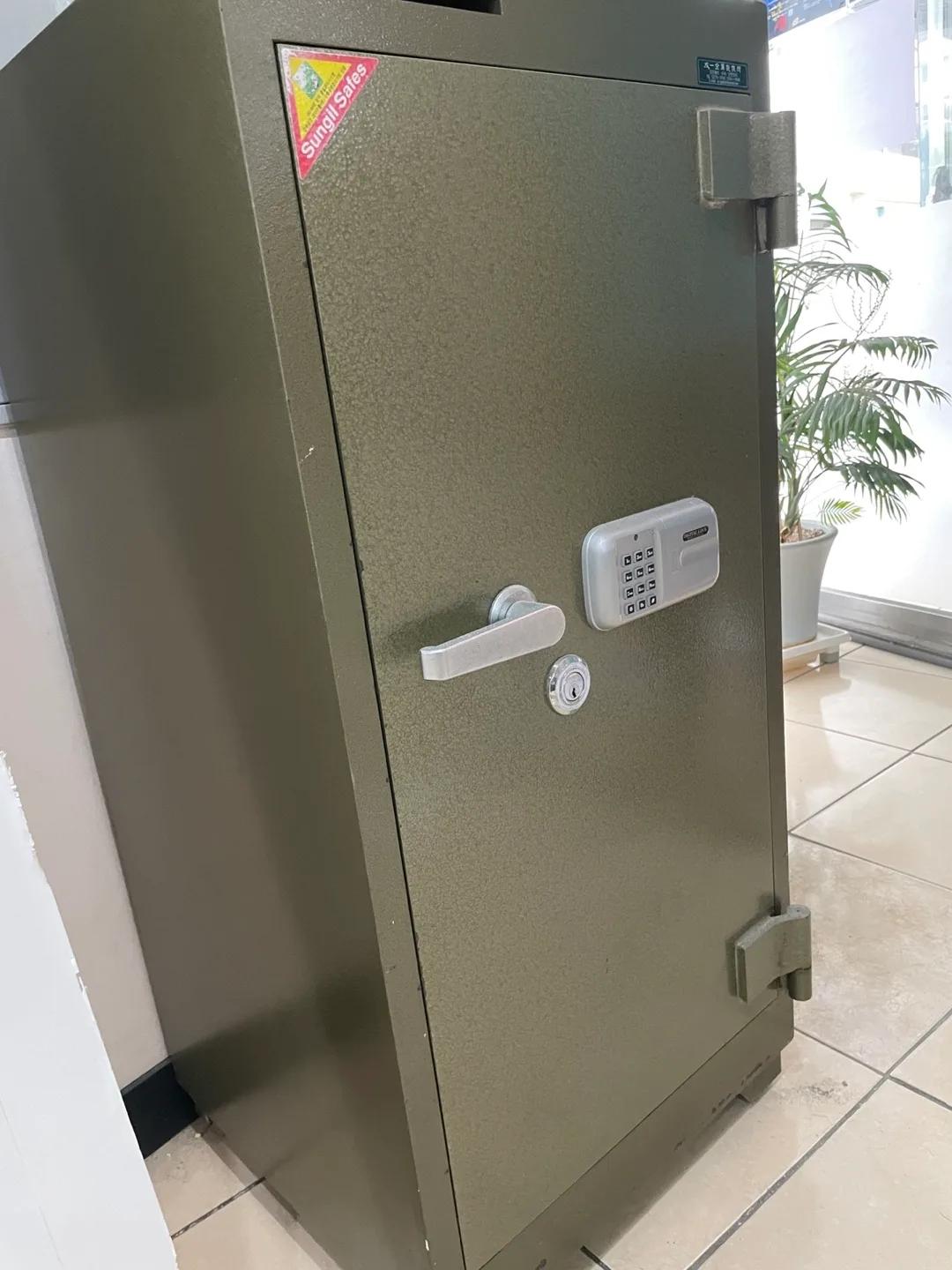 금고 (중고,성일제품, 바퀴 달림)