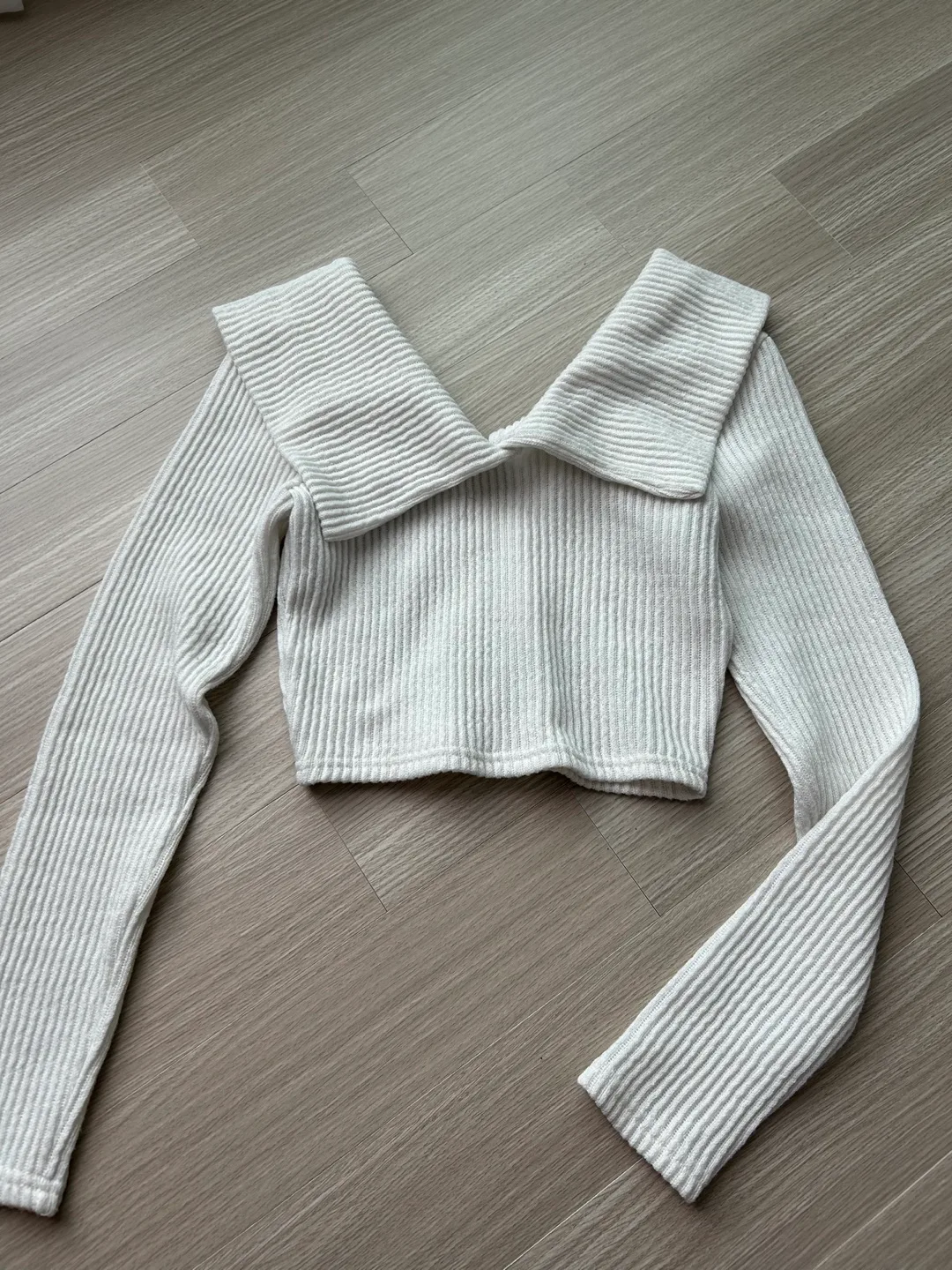 왕리본 니트 크롭탑