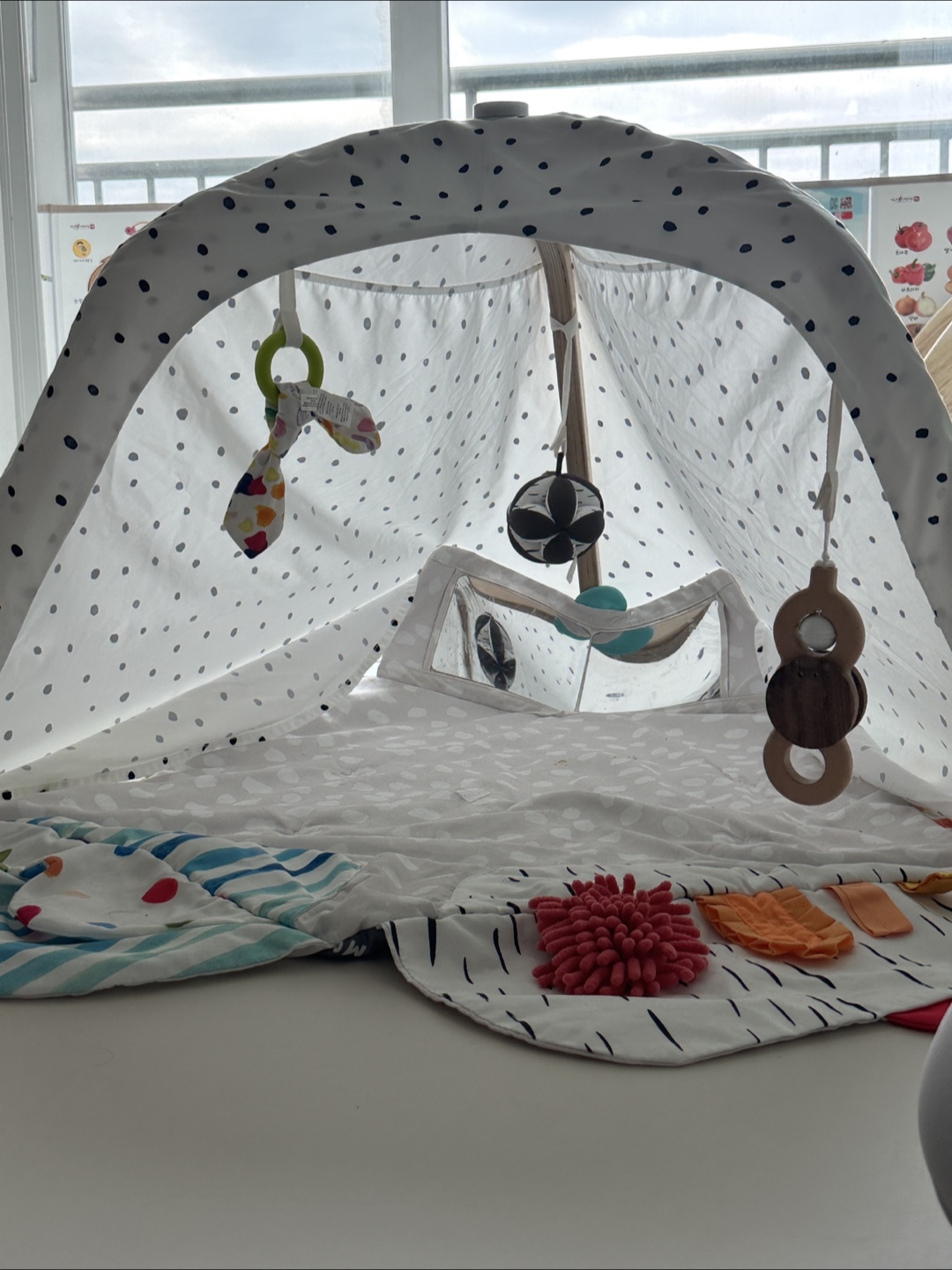 러브에브리 플레이짐 몬테소리 모빌 센소리매트 유아텐트