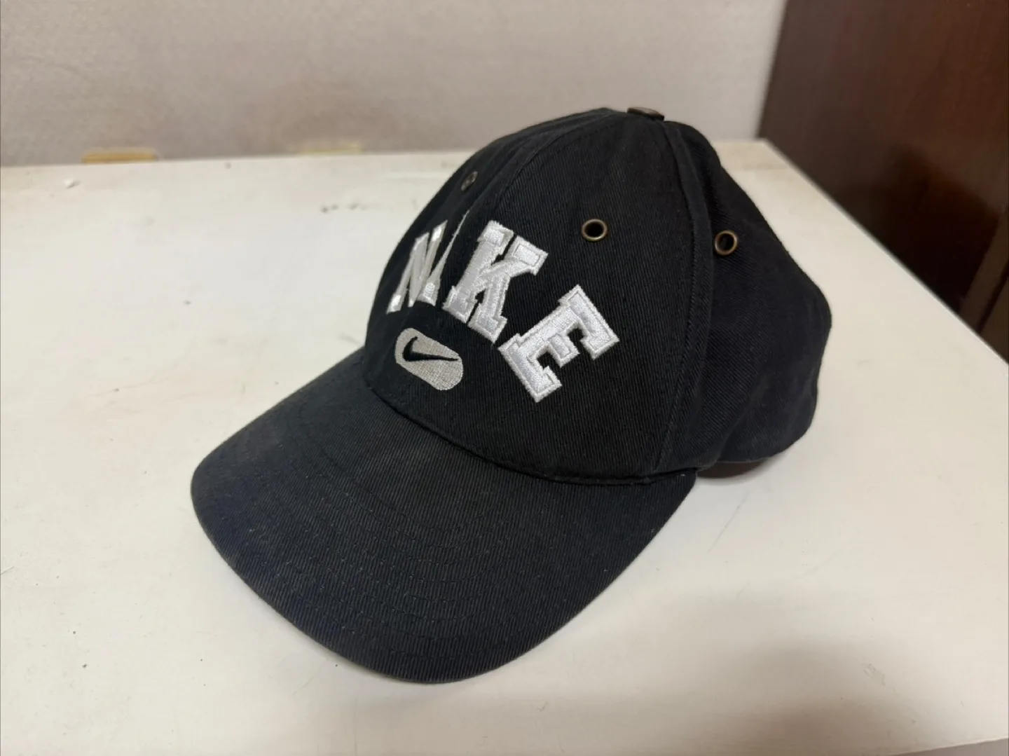 나이키 빈티지 볼캡 블랙 팝니다