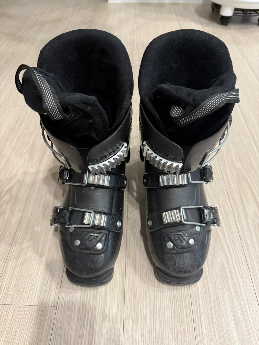 테크니카 스키 부츠