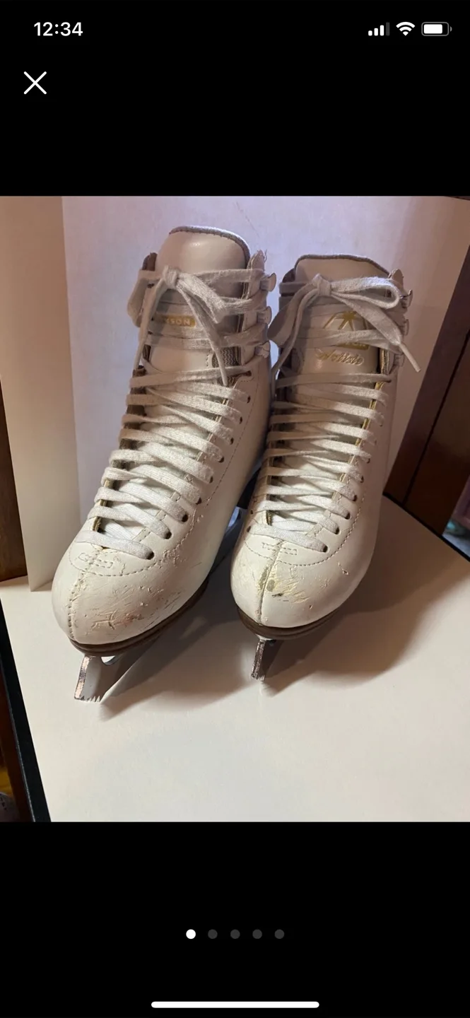 화이트 피겨 스케이트화