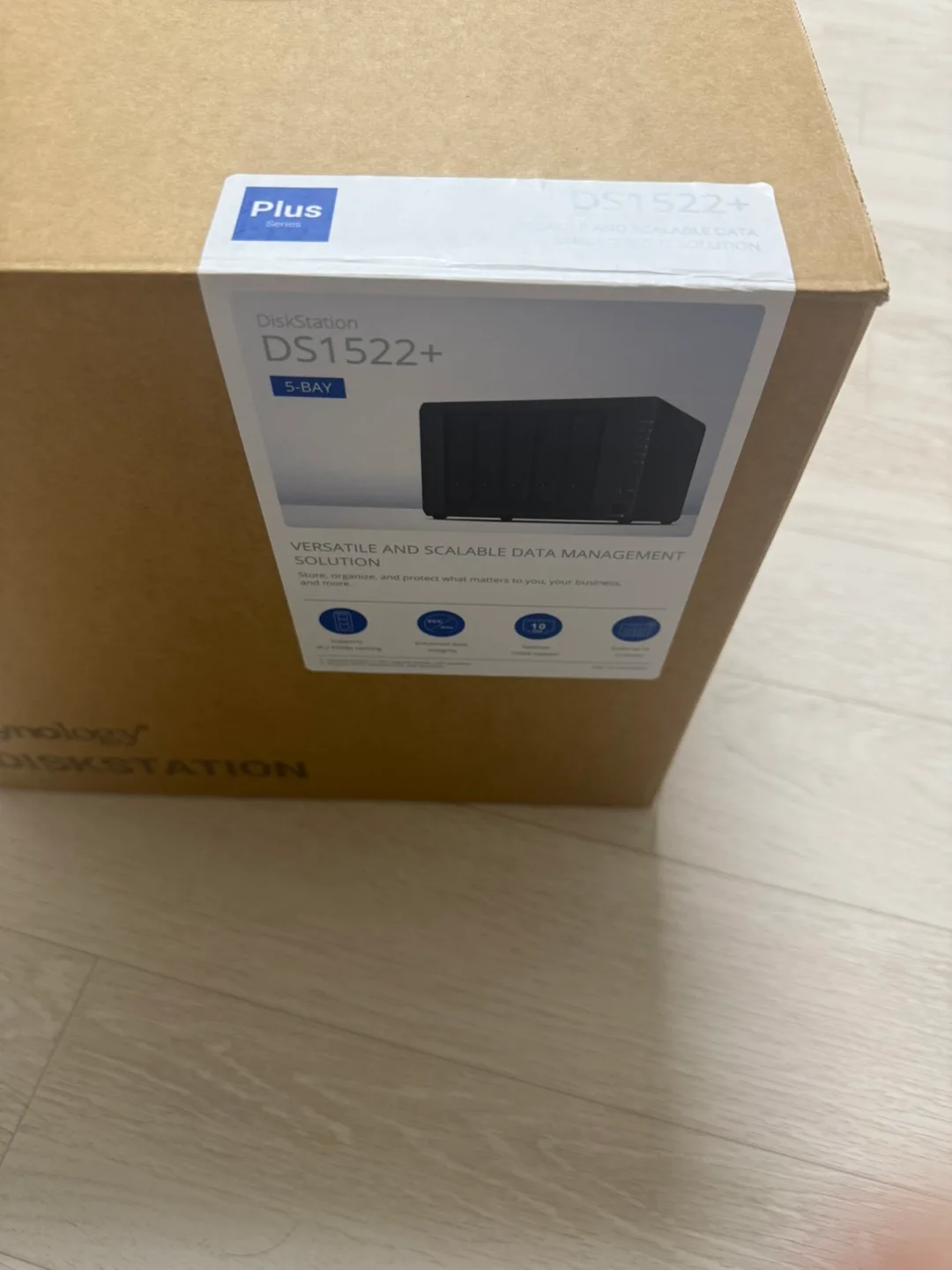 시놀로지 DS1522+ NAS
