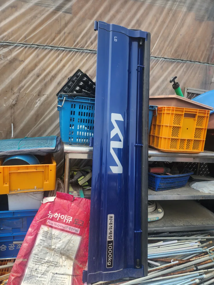 기아 1톤 적재함 뒷면 새것같은 중고