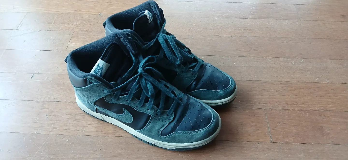 나이키 덩크 하이 스니커즈  중고9000원 240사이즈
