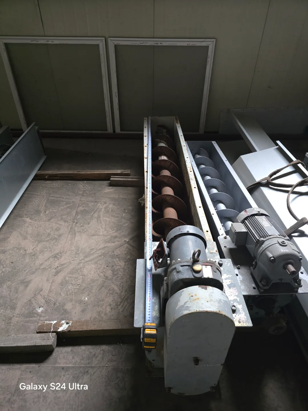 스크류 콘베어 3대 (2.2m, 1.6m, 1m)