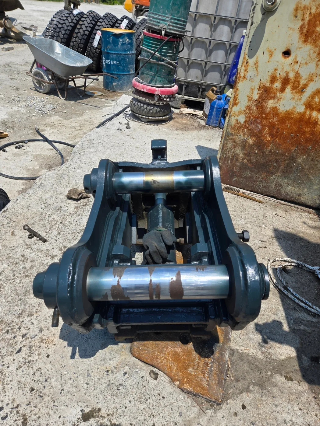 굴삭기 퀵 커플러