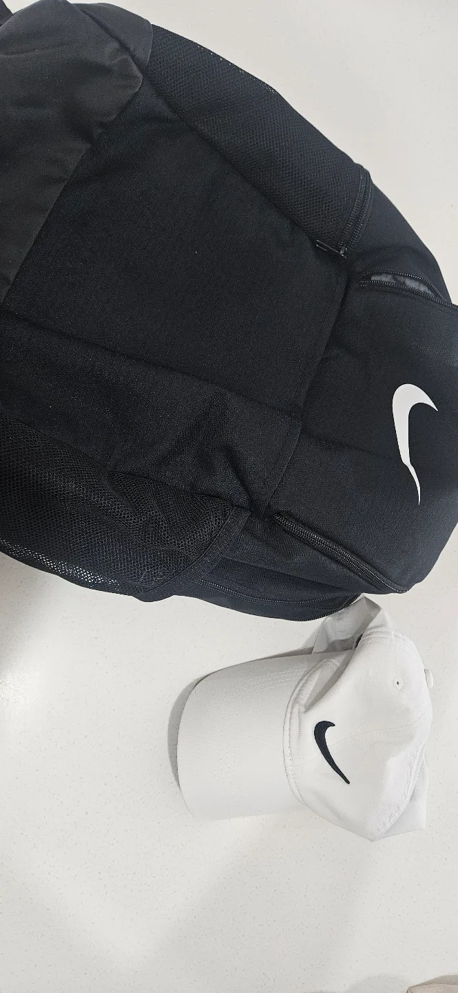 나이키 백팩 검정 ㅡ 거의 새제품같은 중고