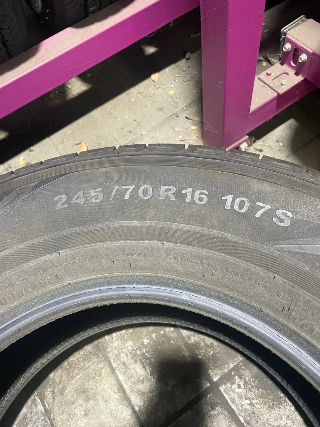 중고 금호 센스 245/70R16 타이어 4개