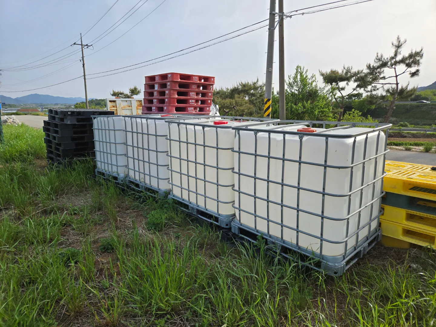 1t 물탱크 농업용 중고 팔아요.