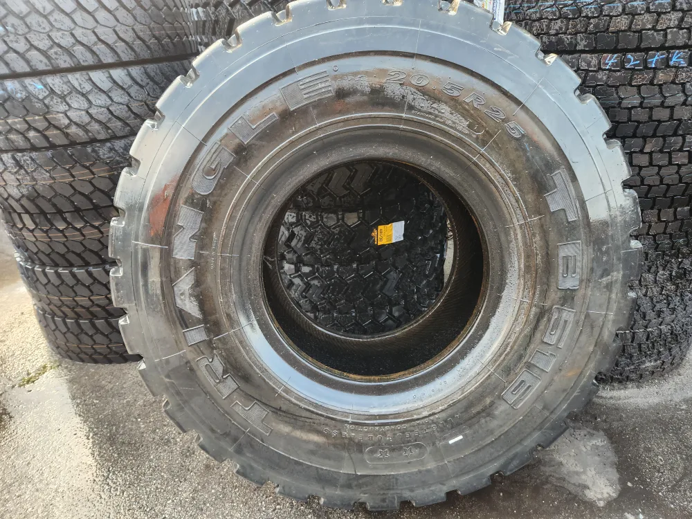 20.5R25 로더타이어(트라이앵글) 중고 판매합니다.