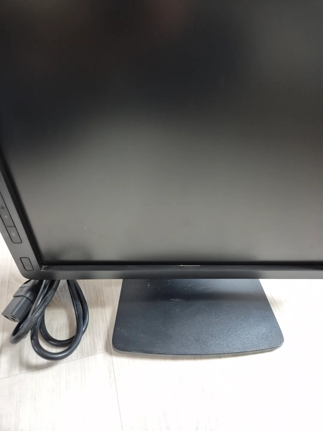 HP EliteDisplay E221 중고