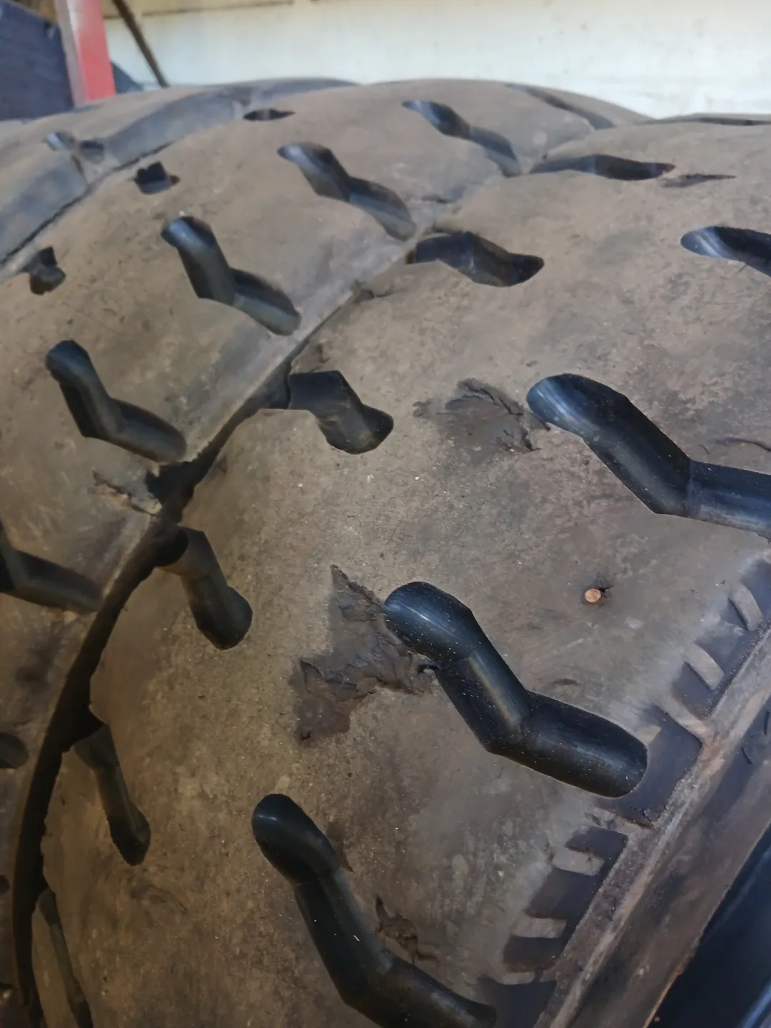 지게차 중고 통타이어 싸게 4개 팝니다