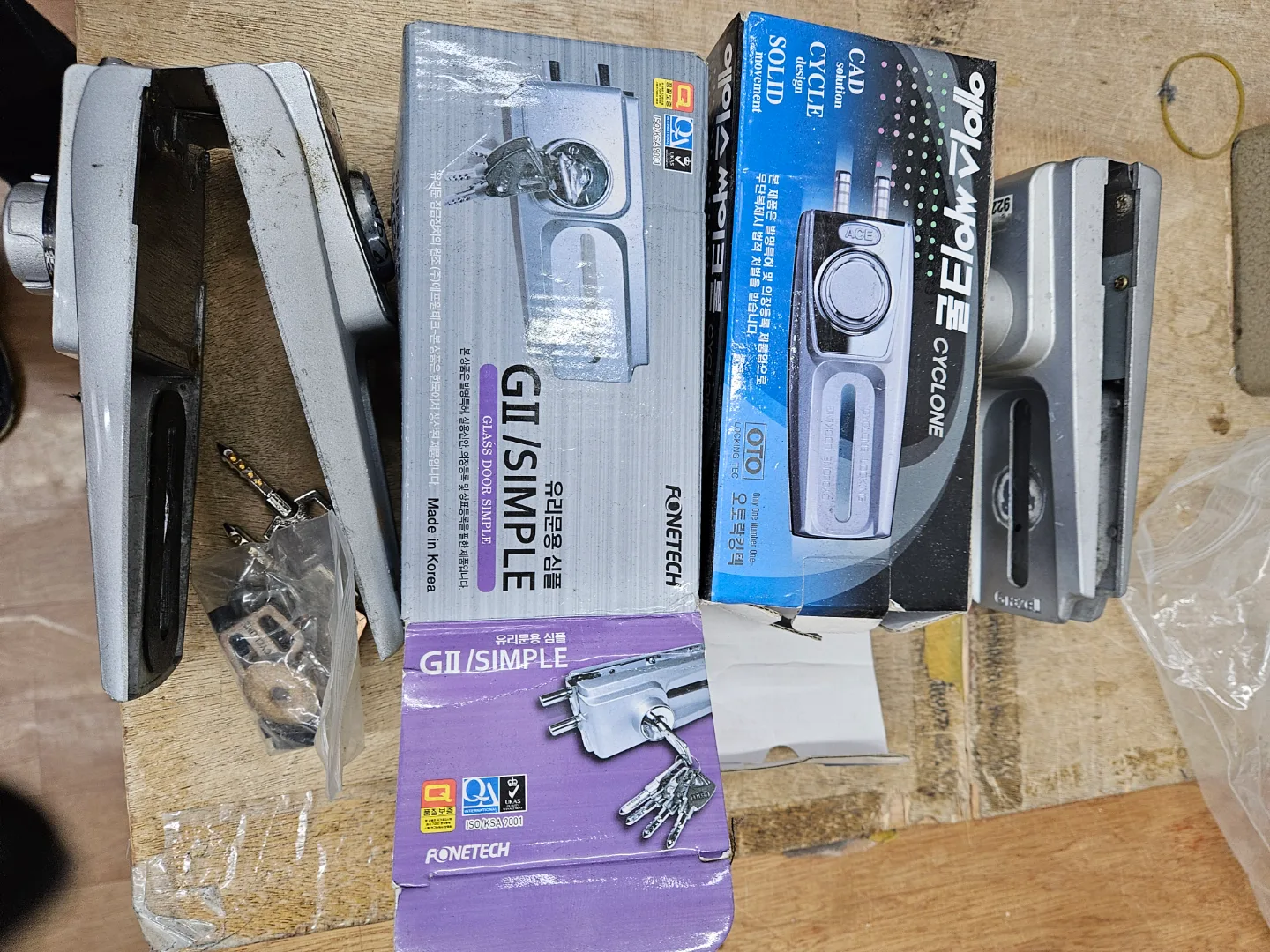 오토락킹 도어락  유리문한쪽문 도어락 중고