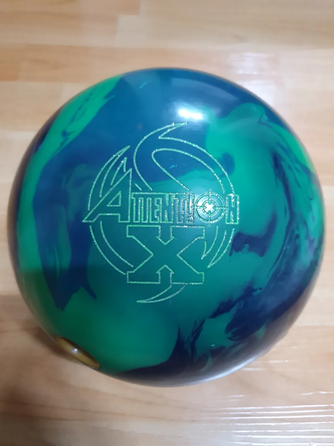 어텐션 X 중고볼링공 15파운드 판매합니다