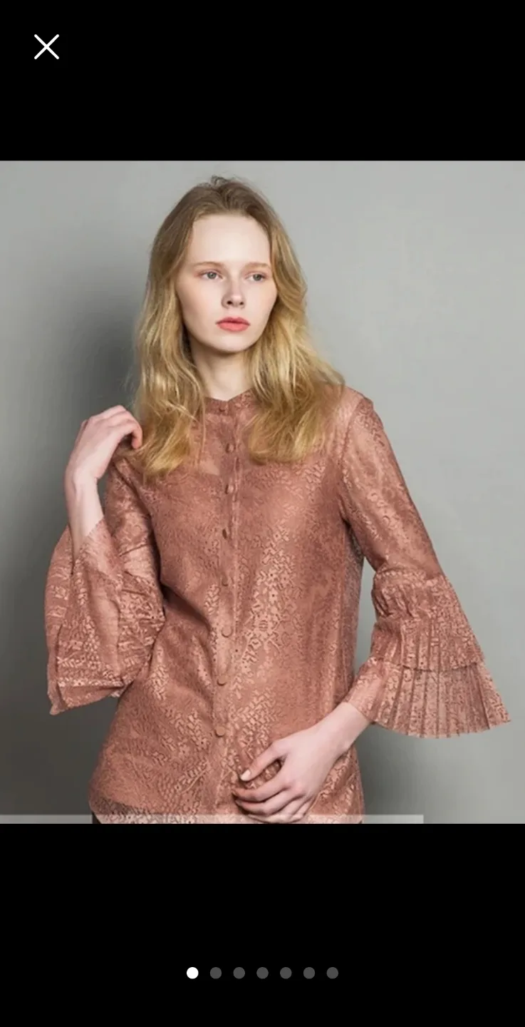 레이스 블라우스