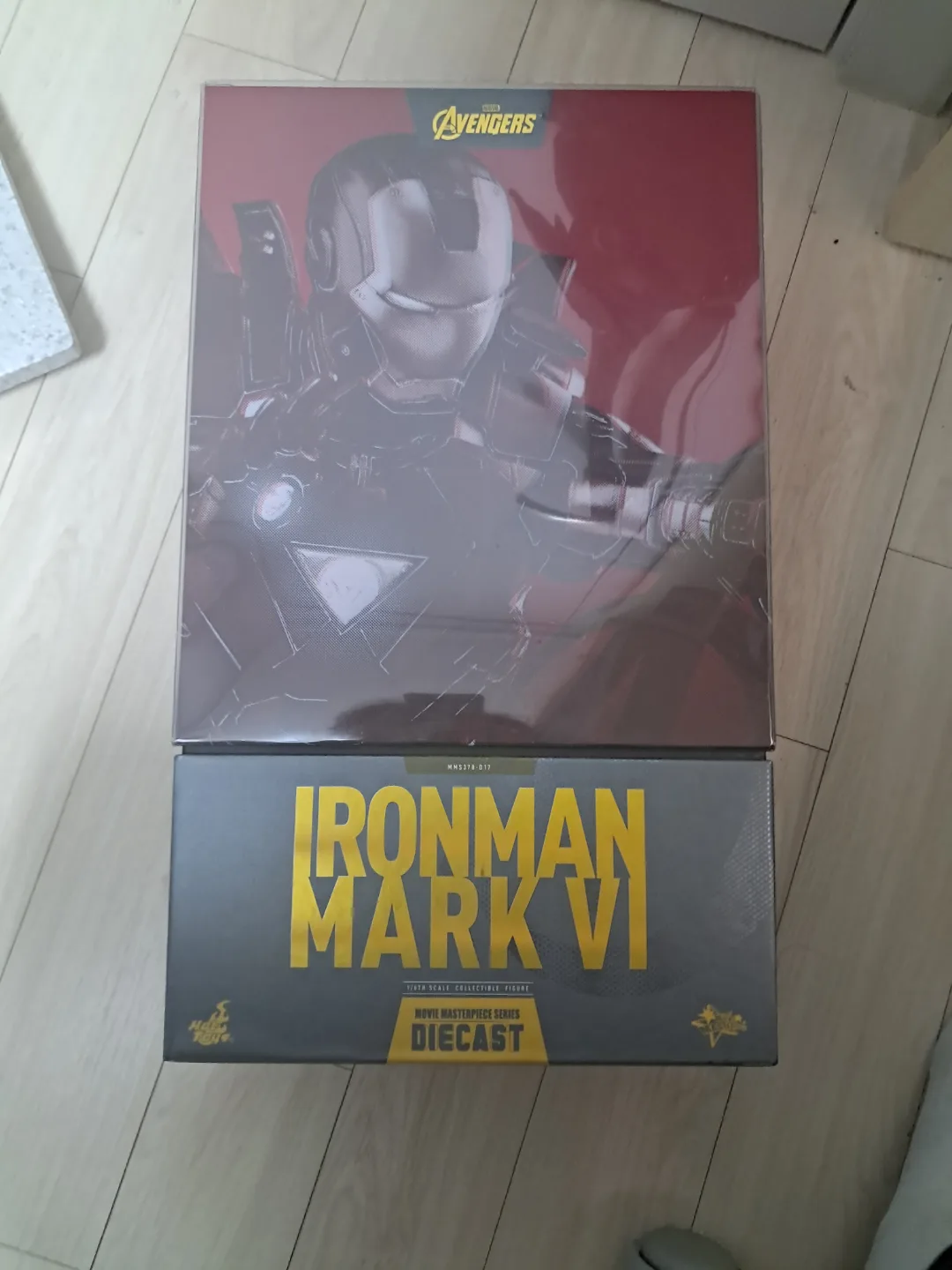 핫토이 아이언맨 마크6 다이캐스트 팝니다 서비스 zd toys 마크4,6,42도 드립니다