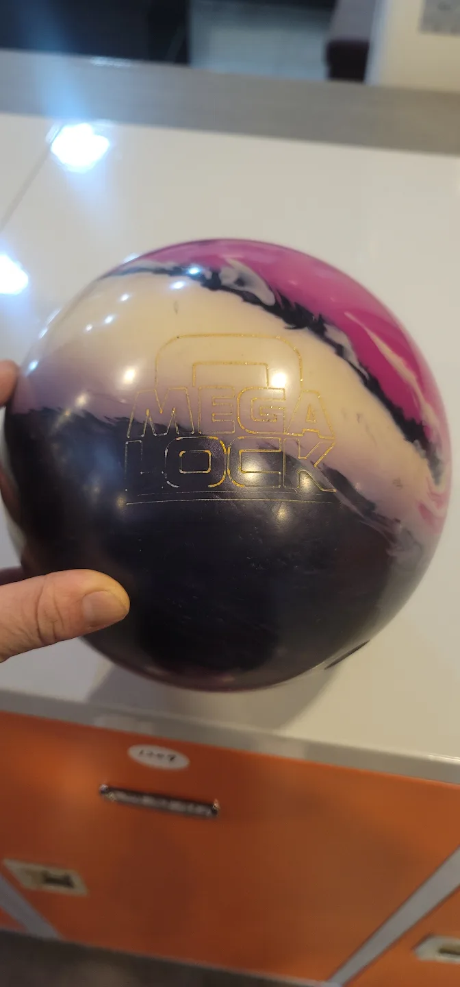 스톰 메가락 중고볼링공 판매합니다
