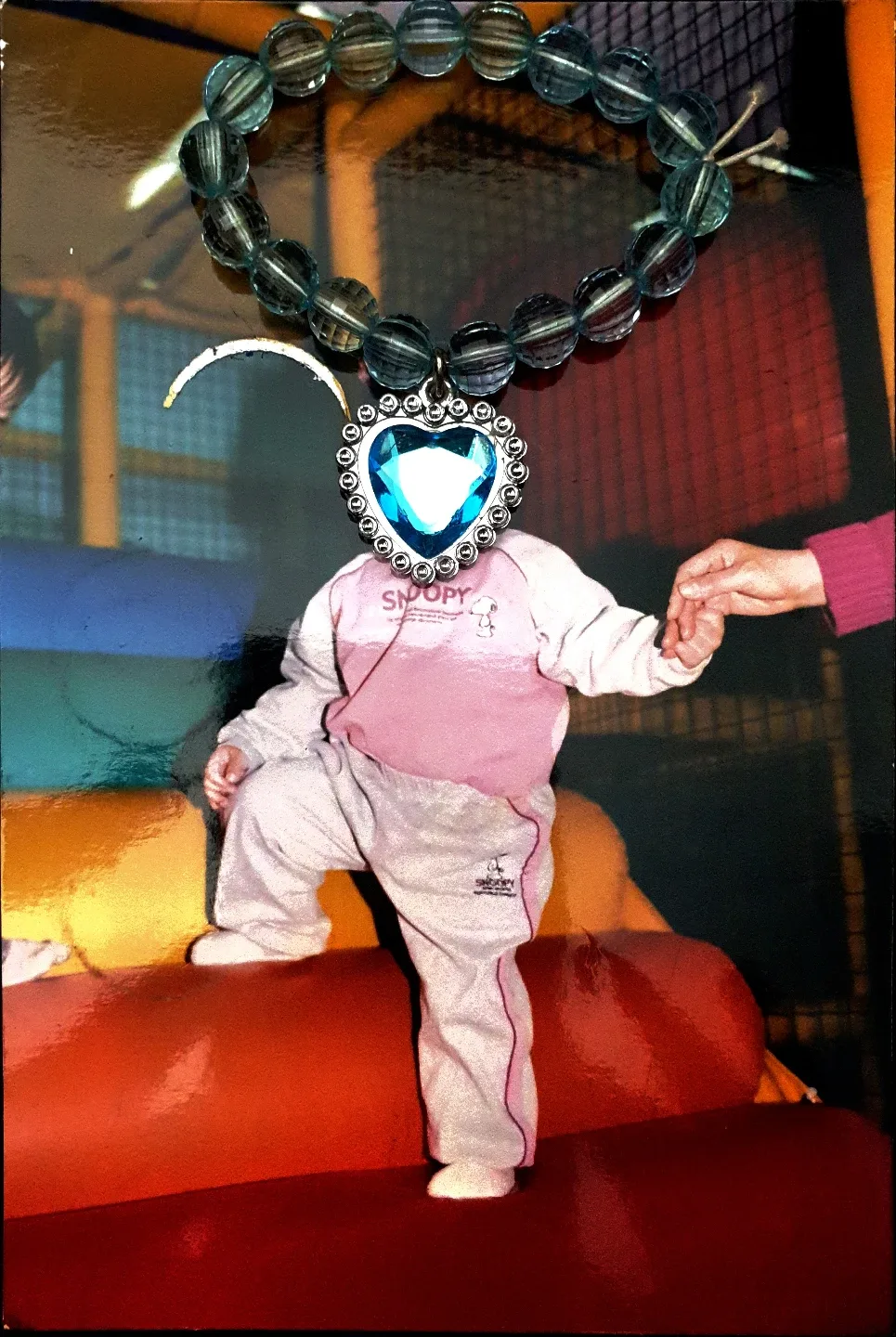 파주중고서점가게에서 산 책에서 사진이 나왔습니다