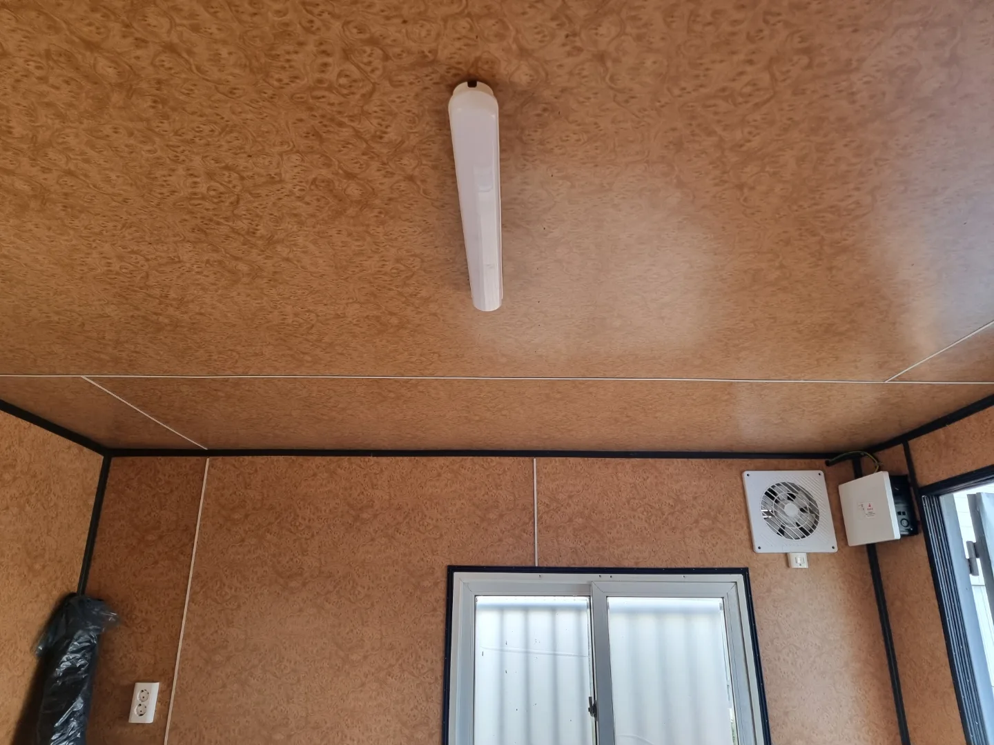 컨테이너 내부 전선 시공 가능하신 분