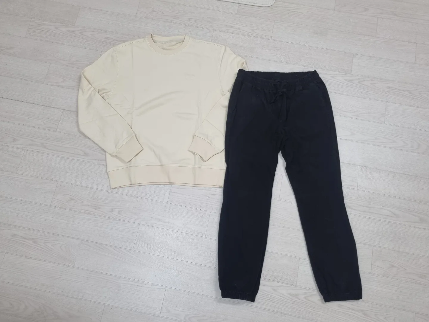 맨투맨 + 조거팬츠 세트