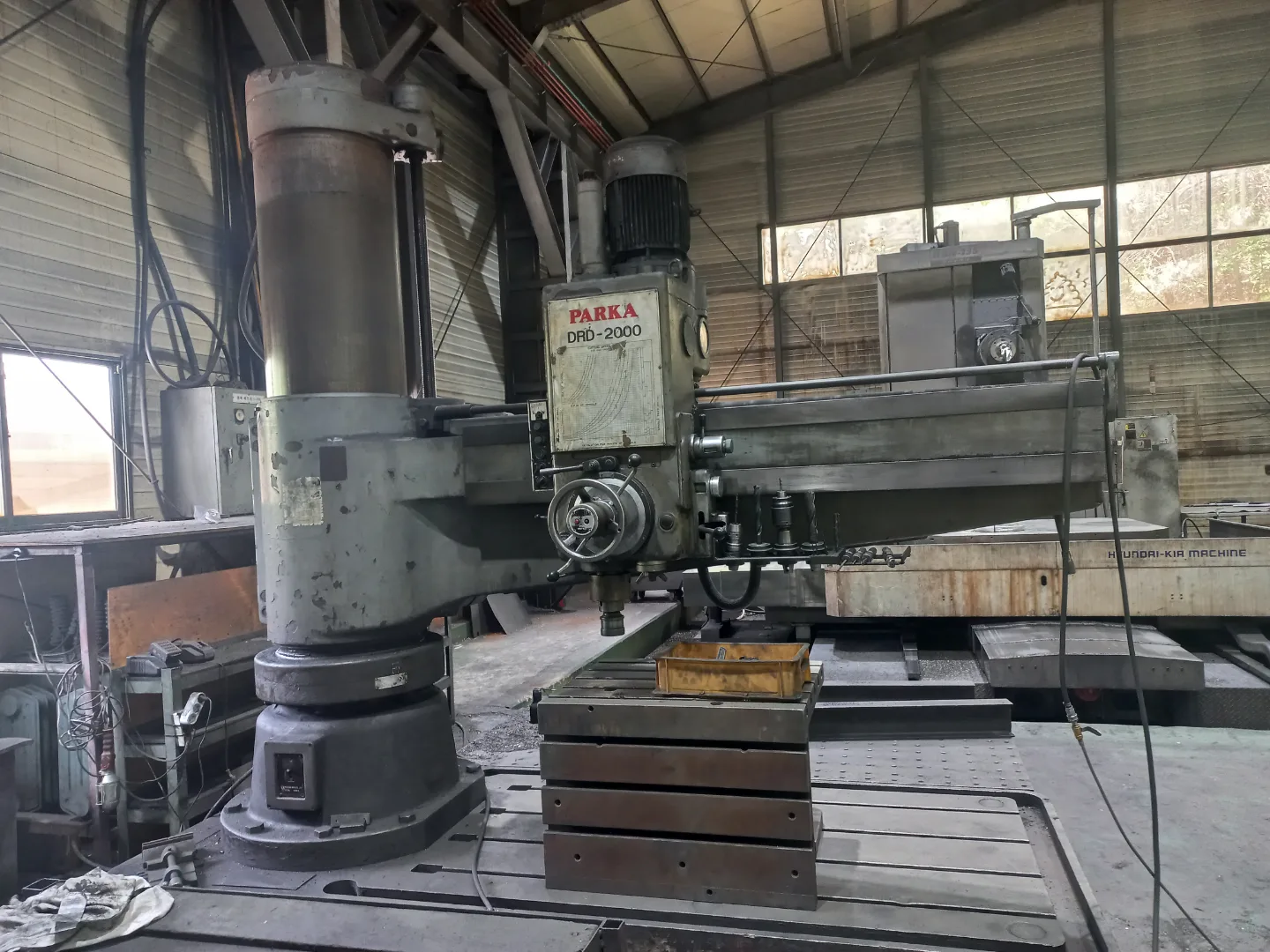 중고기계 두산레디알2000