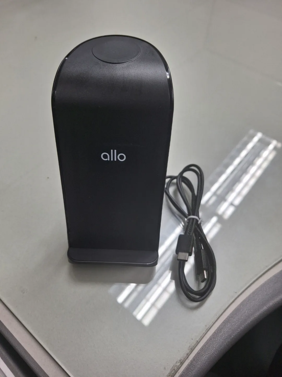 Allo UC320W 무선충전기 중고 판매(3개월사용)