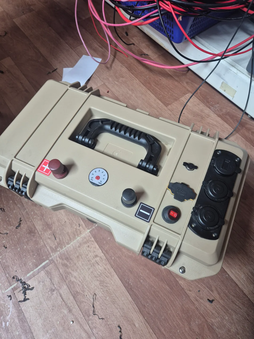 캠핑용 파워뱅크 12v135a 중고 팝니다