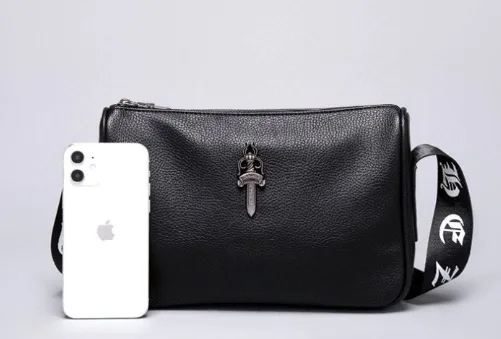 CH  대거 스퀘어 크로스백