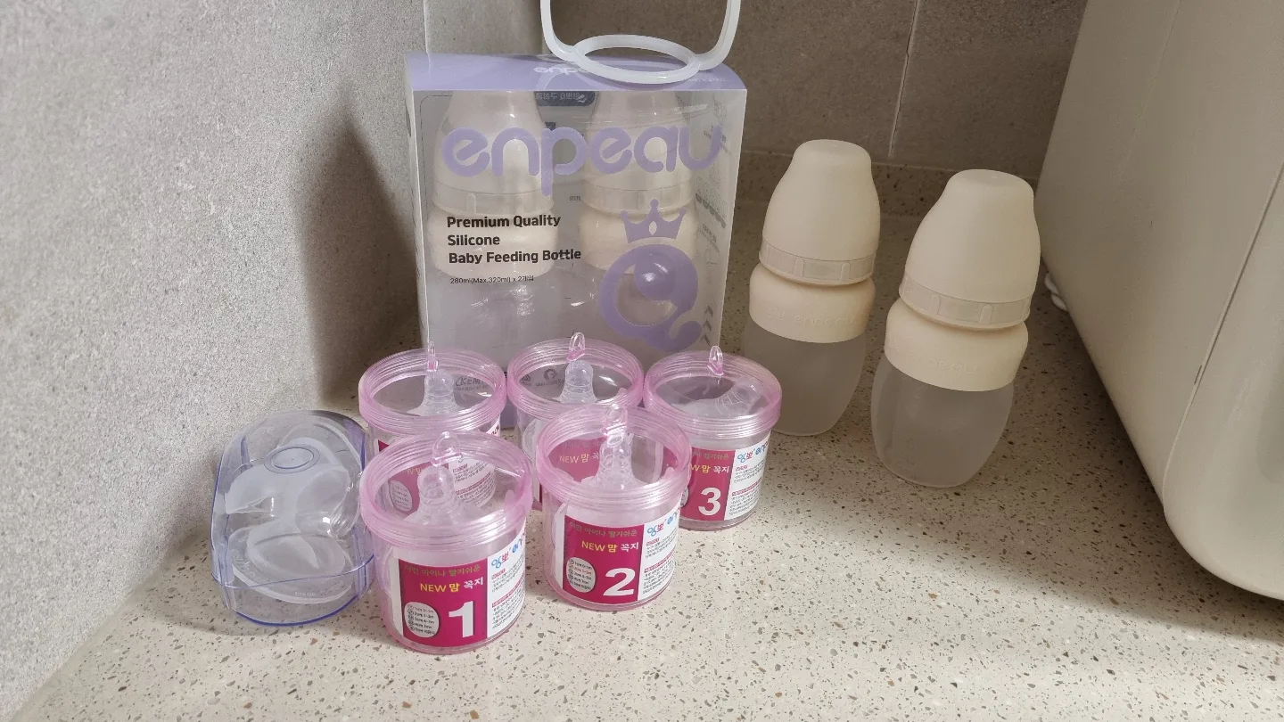 앙뽀 실리콘 젖병 & 젖꼭지 & 이유식 스푼 - 새상품 및 중고