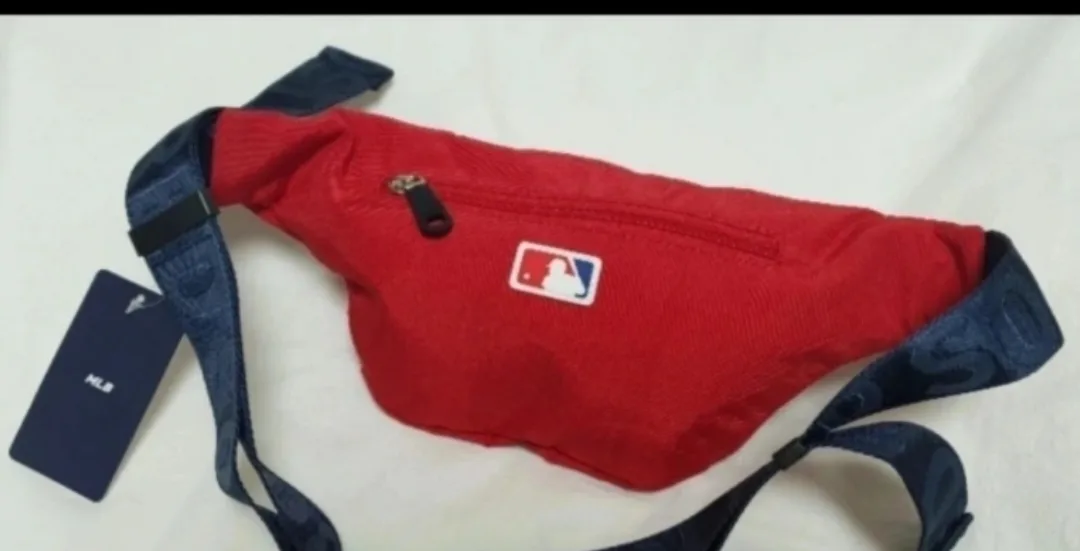 MLB 레드 힙색 미사용 새상품 선물용
