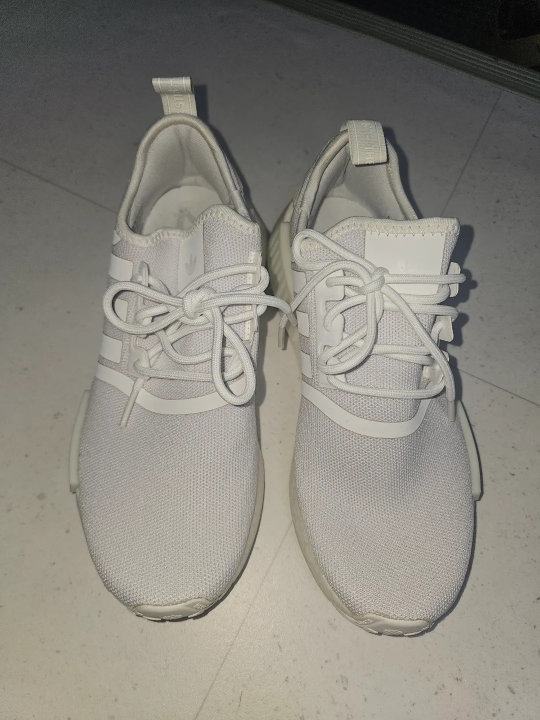 아디다스 NMD R1 화이트