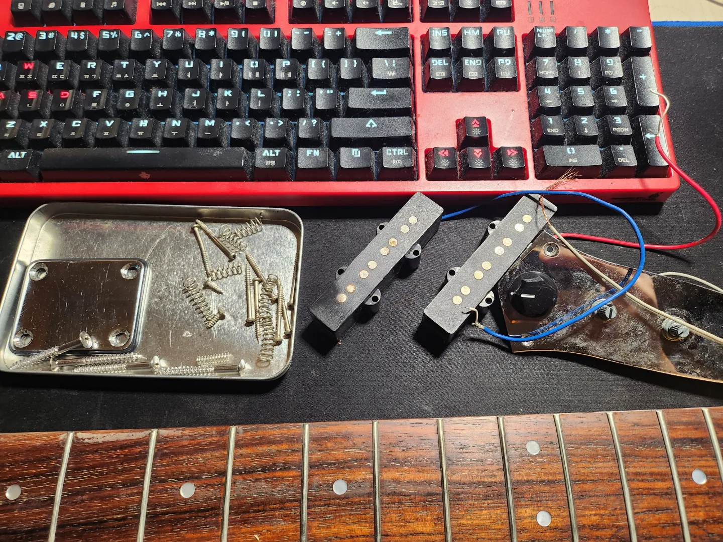 베이스 기타 넥, 픽업, 컨트롤러