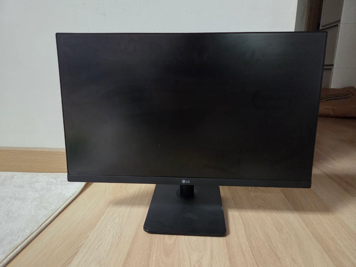 중고 모니터 팝니다.