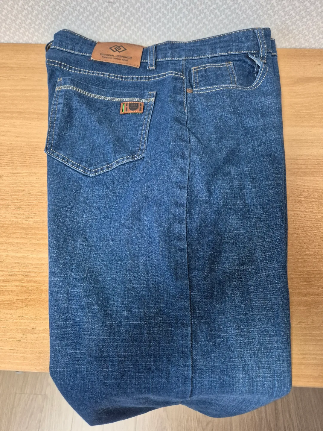 31~32사이즈 남자 청바지 개당 1만원 또는 3개 몽땅 2만원(상태양호한 중고상품 )