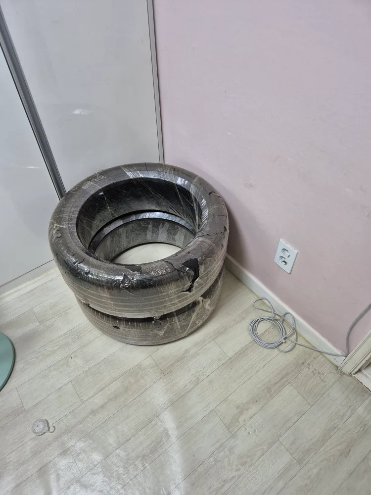 넥센  중고 타이어 215/50R. 18