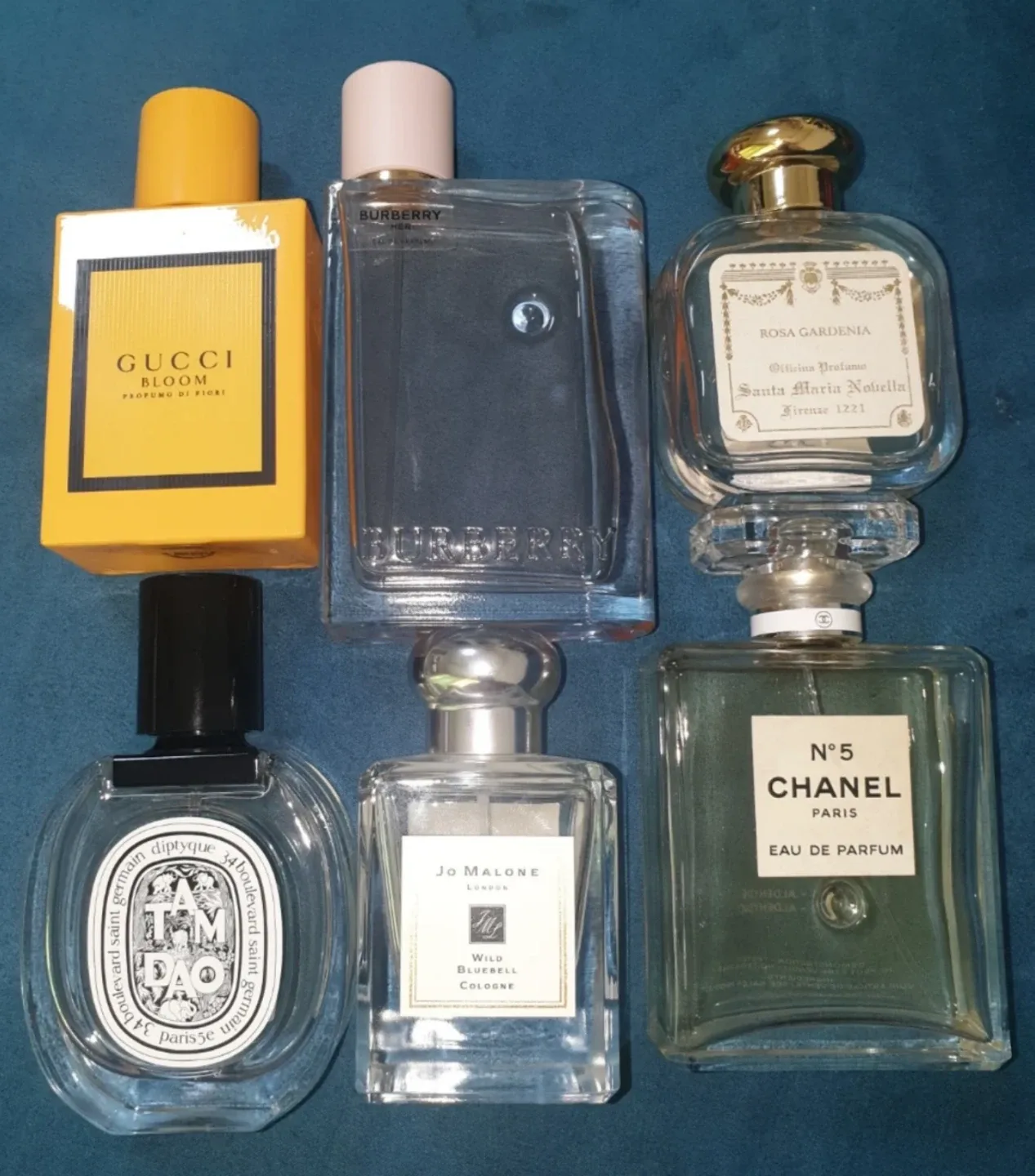 사놓고 안쓰는 향수들 중고로 저렴하게 정리합니다.