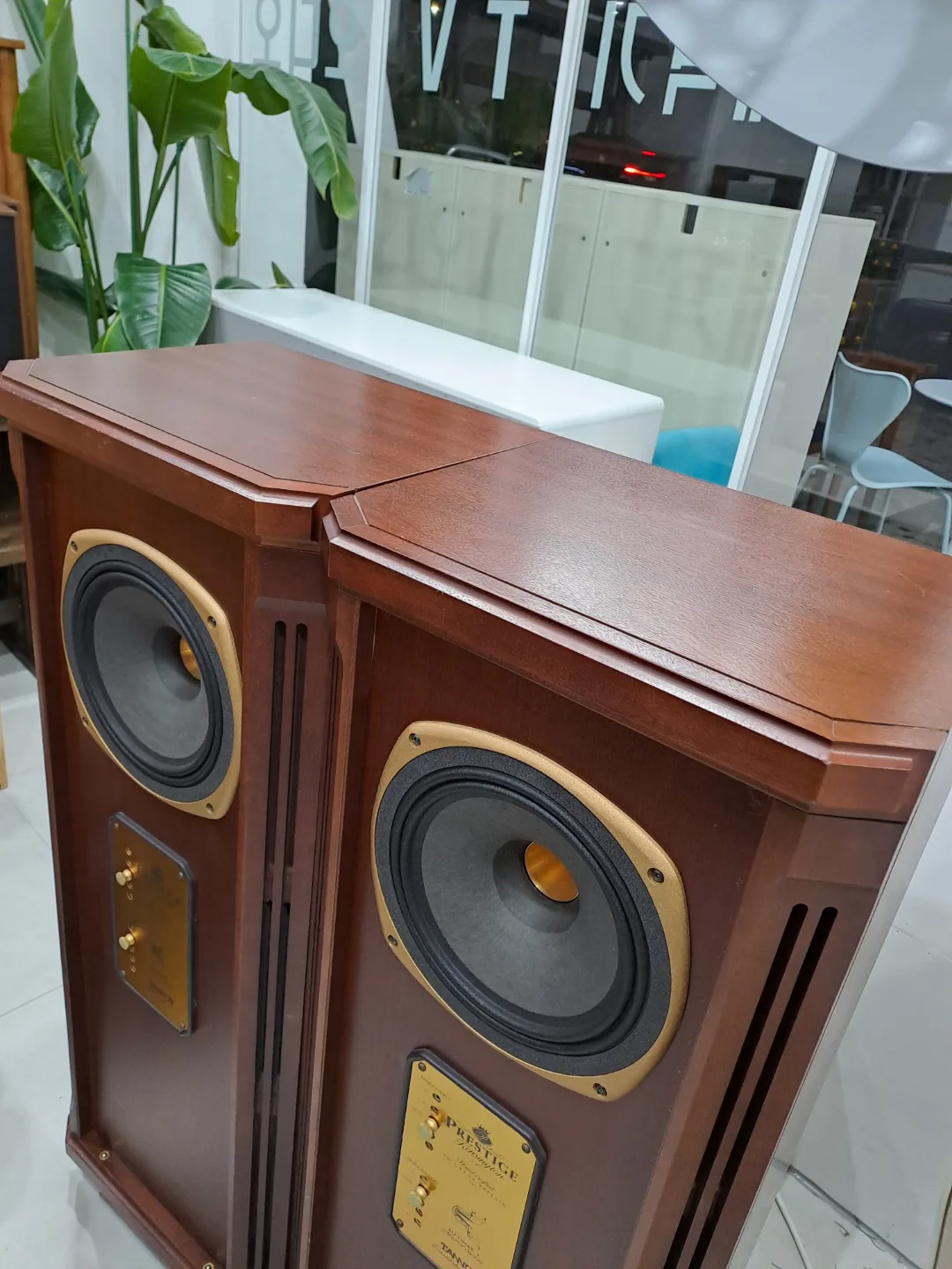 탄노이 캔싱턴 스피커