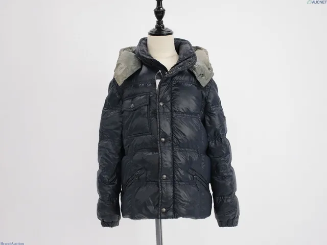 중고 프라다 패딩