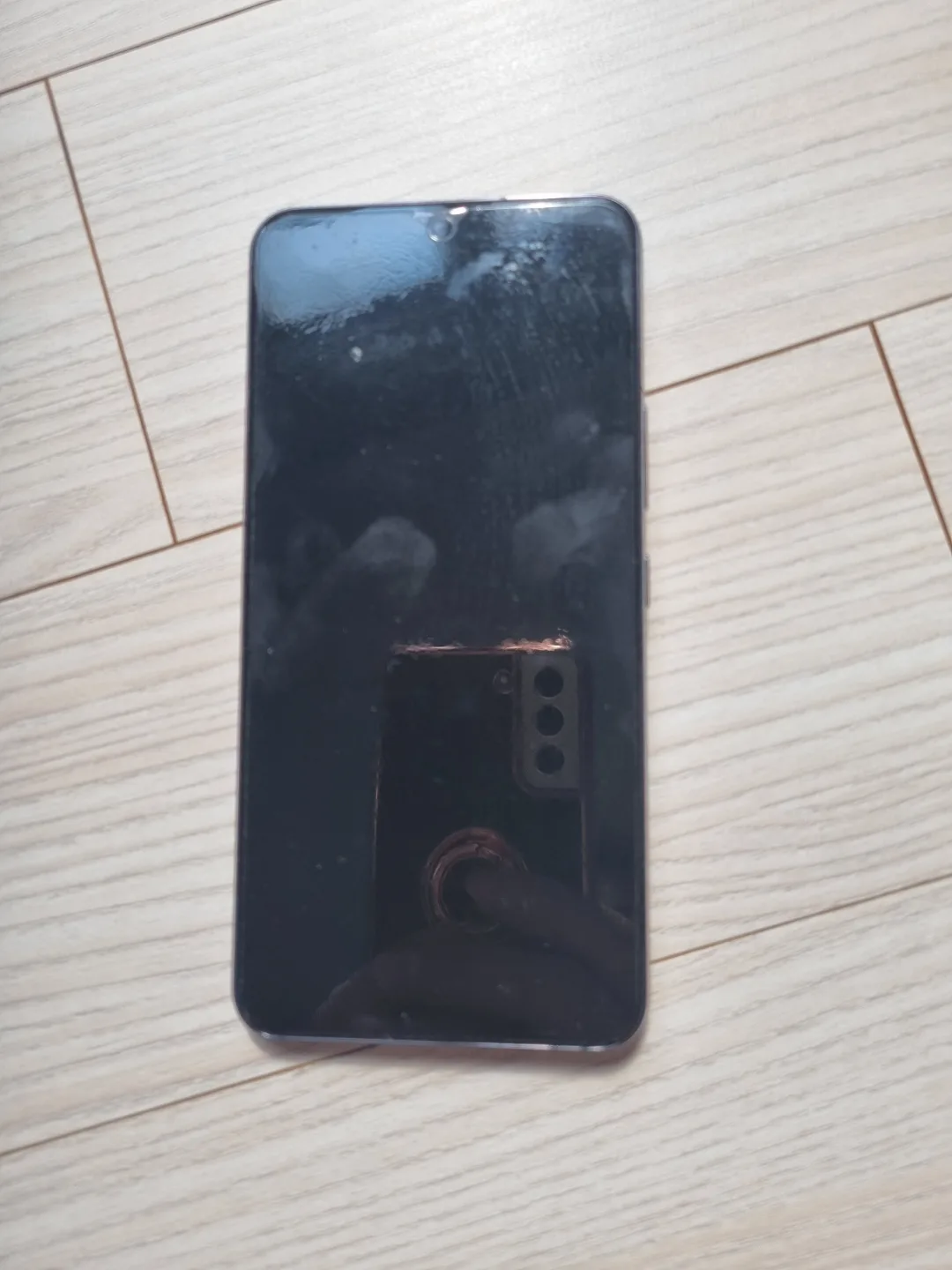 갤럭시 S22 블랙 중고 팝니다.