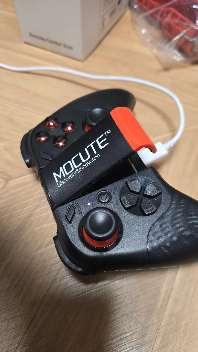 MOCUTE 게임 컨트롤러 중고