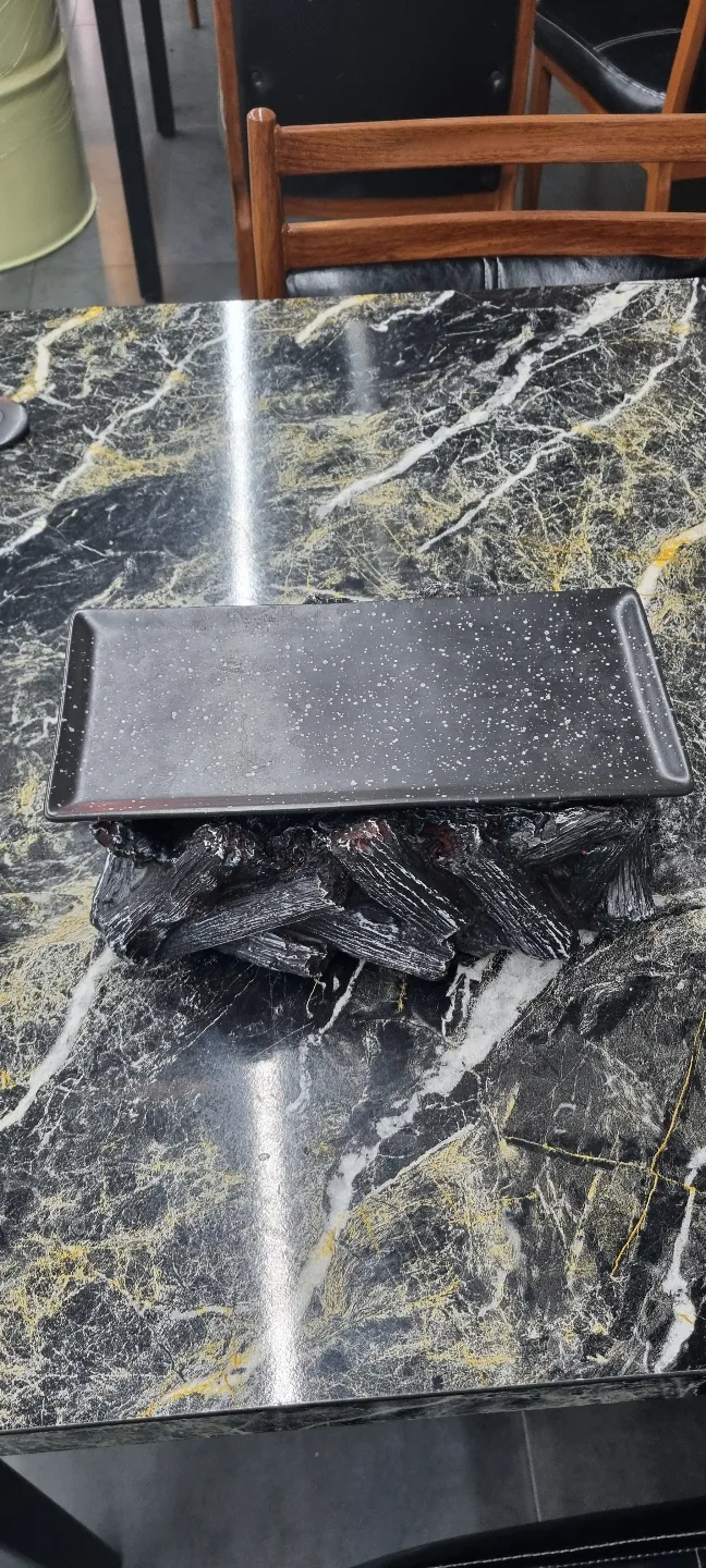 검정 화산 접시중고품 팝니다