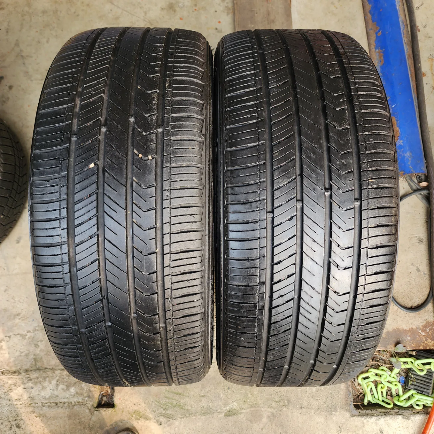 235/45R18 중고 타이어 팔아요