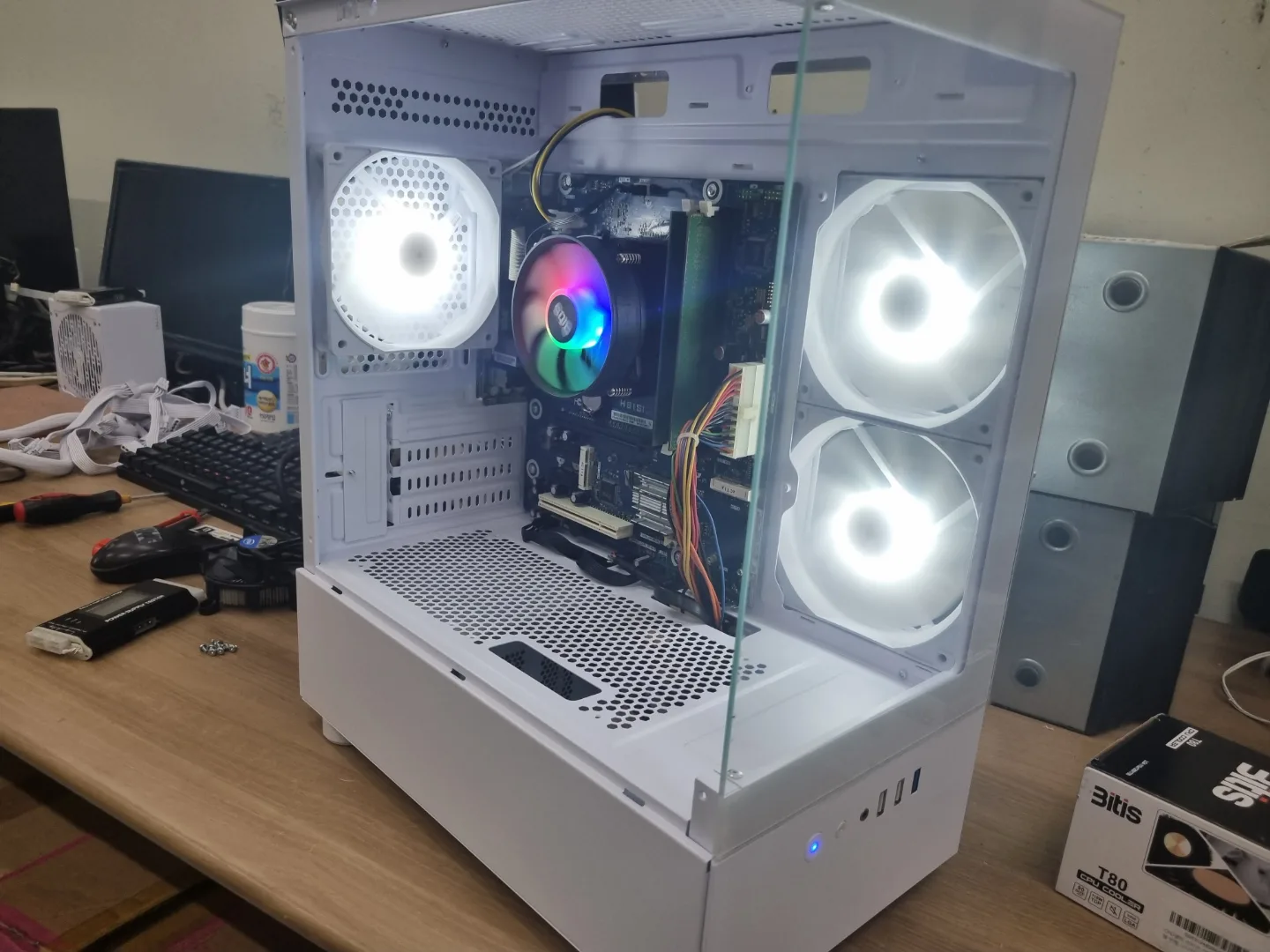 사무용컴퓨터 어항케이스 캐드포토샵용 윈도우11+오피스 설치된 사무용본체