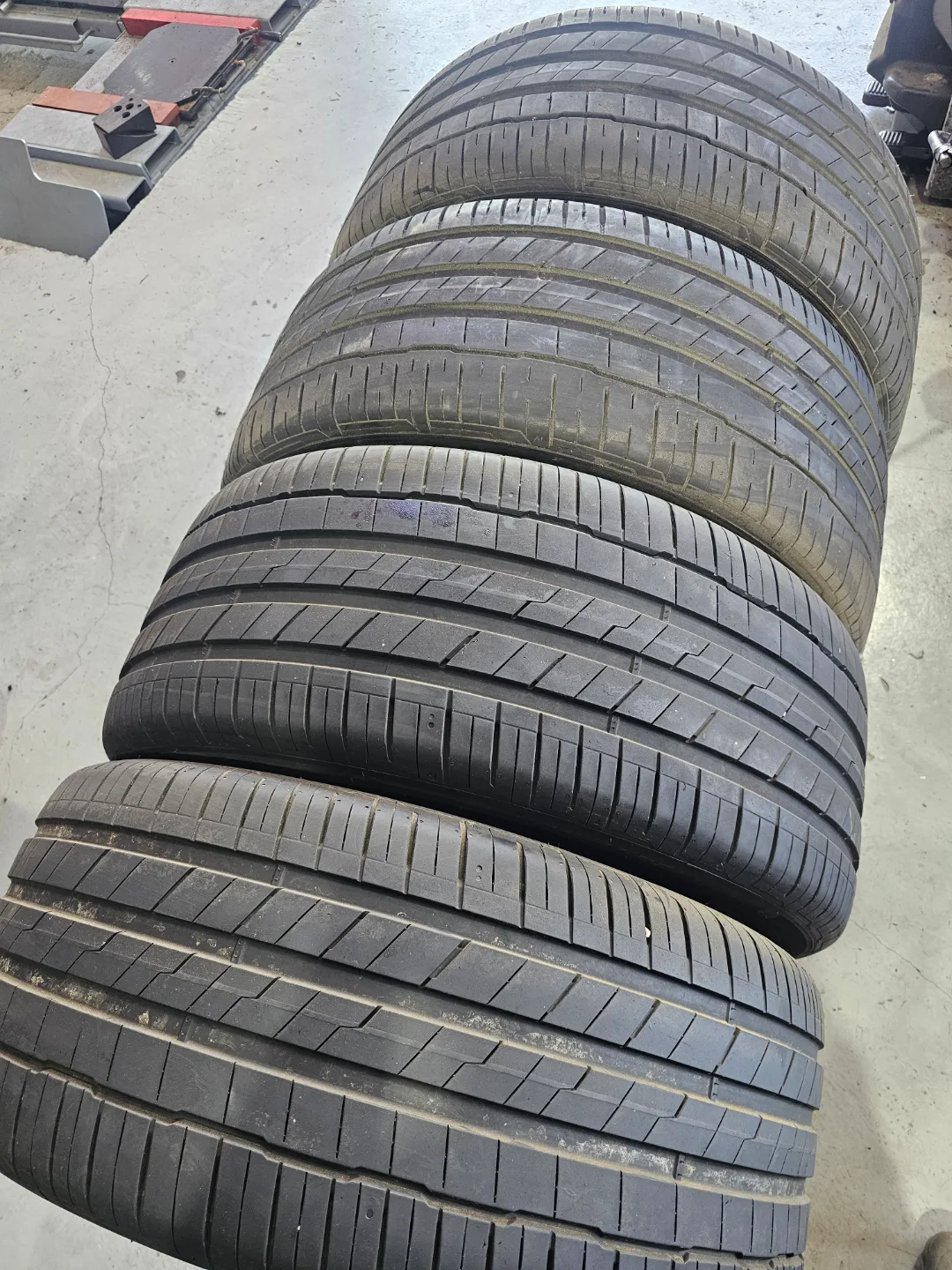 EV9  Q8   285/45/21한국타이어A급중고판매합니다