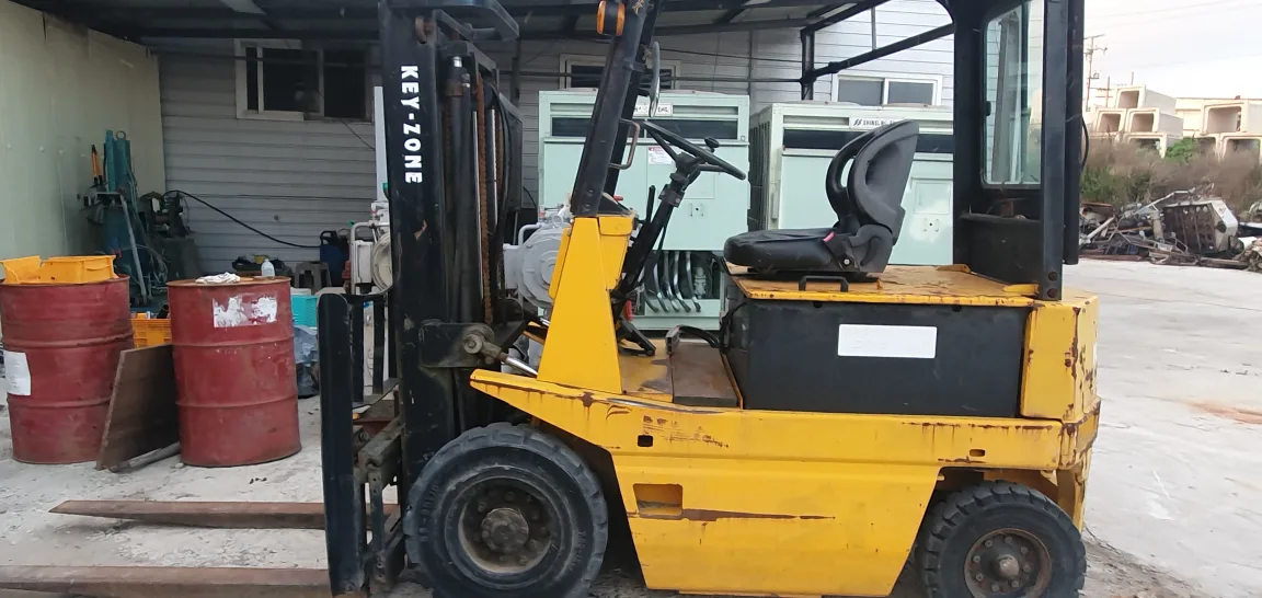 중고 밧데리충전식 지게차2.5톤 판매힙니다