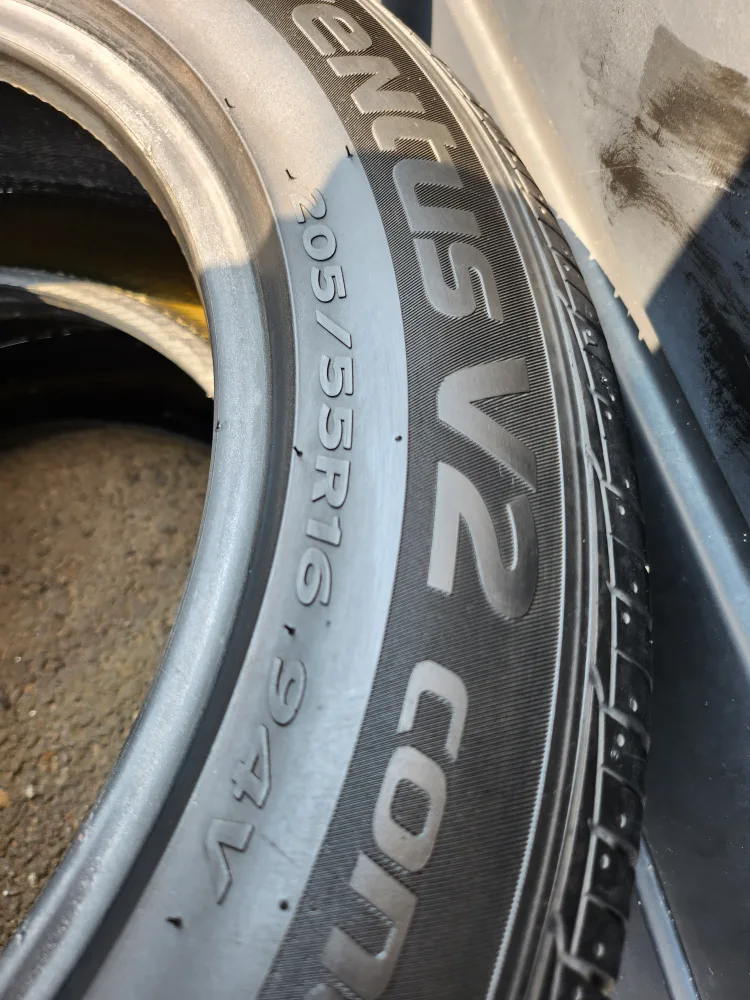 한국타이어 205/55R16 중고 2개