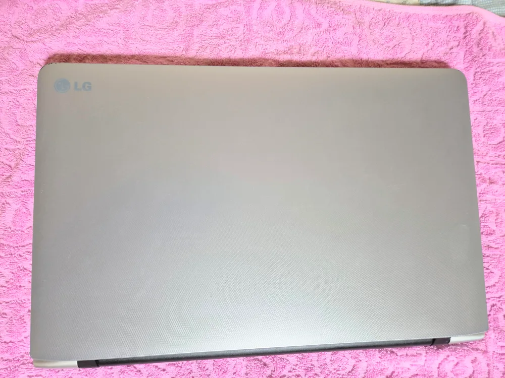 LG 노트북 i3 4GB 윈도우10 ..(모델명 15nd530-ax3fk)