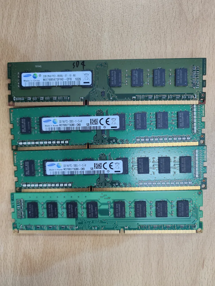 삼성 2GB DDR3 PC3-12800 RAM 중고